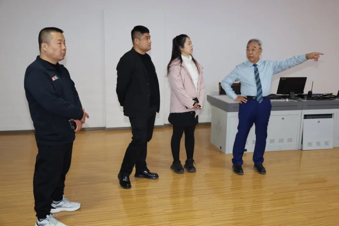 褚延学指点.jpg